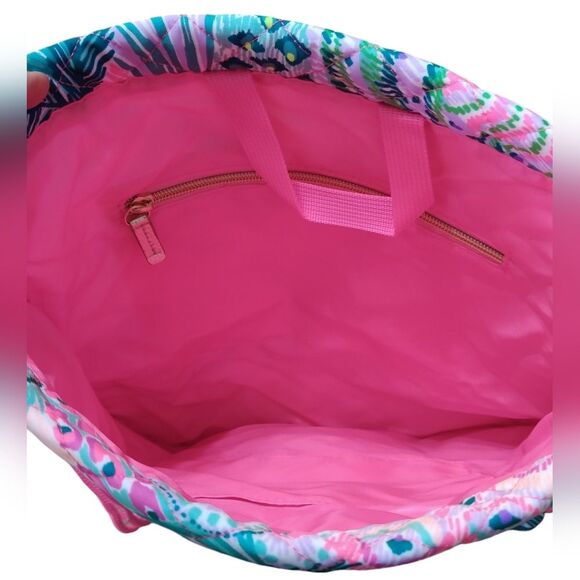 NWT Lilly Pulitzer Printed Quilted Drawstring Backpack main image 5